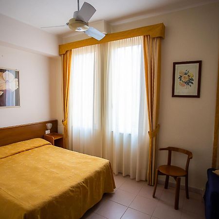Hotel Nuovo Al Mare Alassio Eksteriør bilde