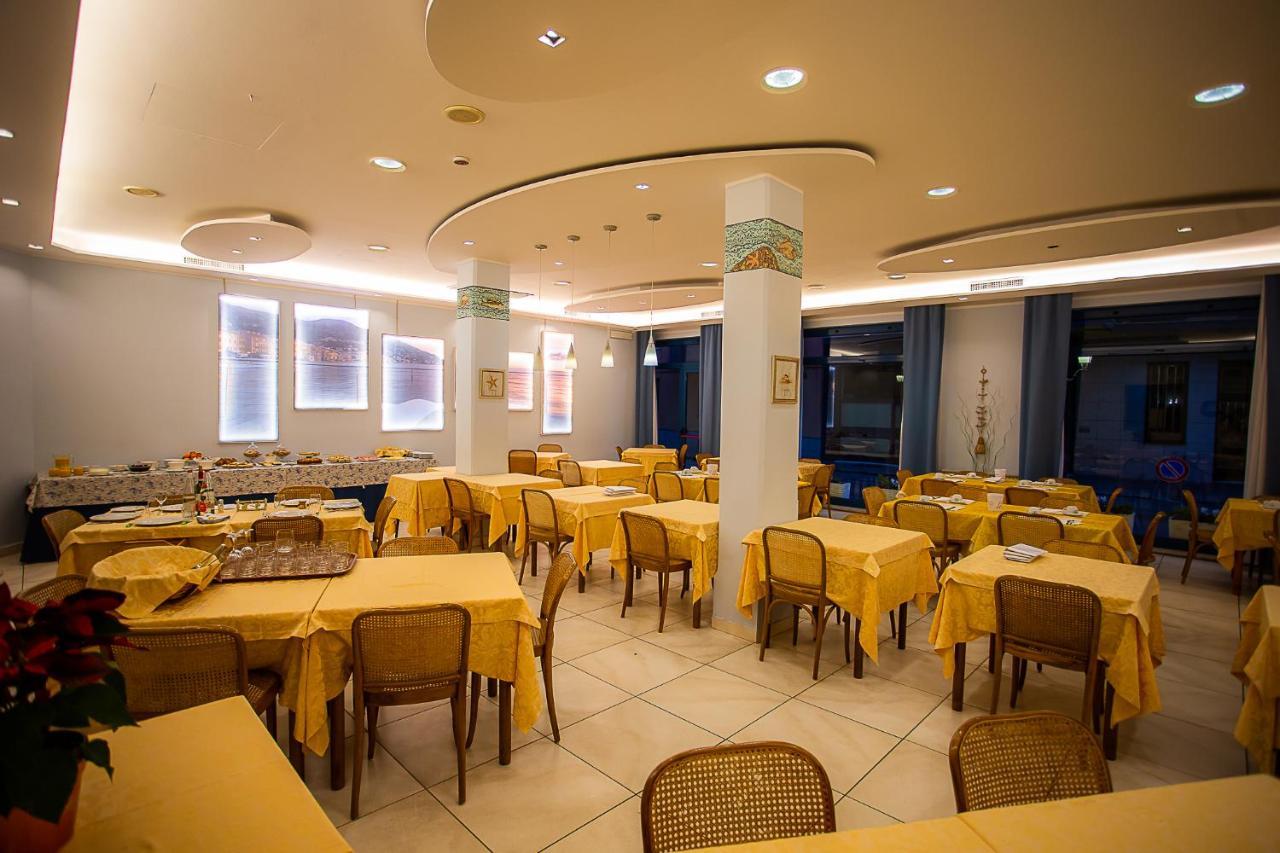 Hotel Nuovo Al Mare Alassio Eksteriør bilde